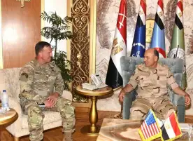 رئيس الأركان يلتقي قائد القيادة المركزية الأمريكية