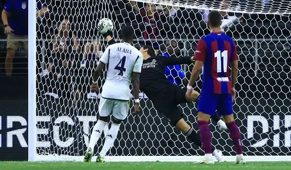 تشافي: نفتقر للتدعيمات وقوام ريال مدريد أكبر منا