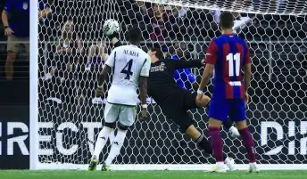 تشافي: نفتقر للتدعيمات وقوام ريال مدريد أكبر منا