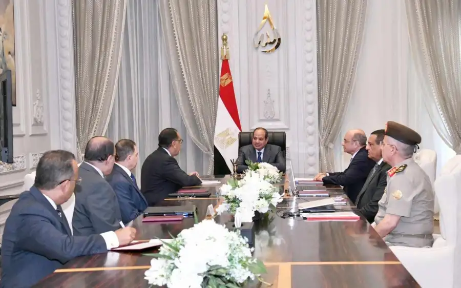 السيسي يوجه بمتابعة جهود تقنين أوضاع المواطنين وإنهاء ممارسات الاستيلاء على أراضي الدولة