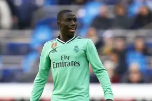 ريال مدريد يعلن إصابة ميندي