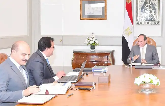 وزير الصحة: كل ما نروح للرئيس السيسي بمشروع نخرج بـ10