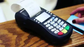 السكة الحديد: إتاحة الدفع الإلكتروني بالكروت الذكية لحجز التذاكر من خلال ماكينات ببعض المحطات
