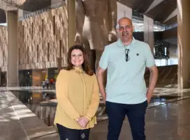 وزيرة الهجرة تلتقي جون المصري أحد أهم المؤثرين على السوشيال ميديا من المصريين بالخارج