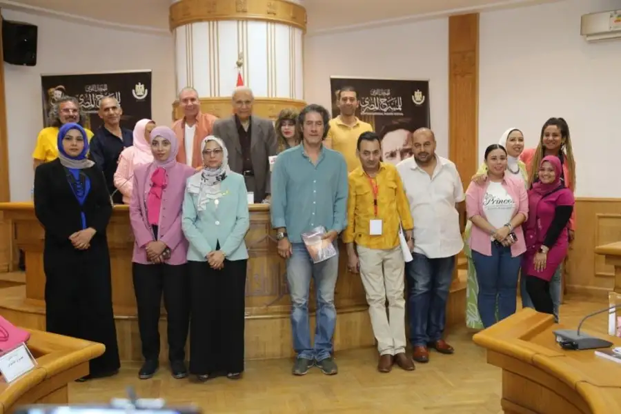 «التوثيق والسيرة الذاتية» بمائدة مستديرة في مهرجان المسرح المصري
