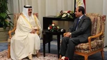 الرئيس السيسي يستقبل العاهل البحريني في مدينة العلمين الجديدة