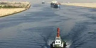 مصرع أحد أفراد طاقم القاطرة فهد الغارقة بقناة السويس