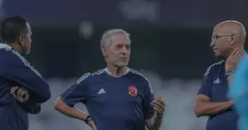 مترجم كولر يكشف حقيقة رحيل أحد أعضاء الجهاز الفني للأهلي