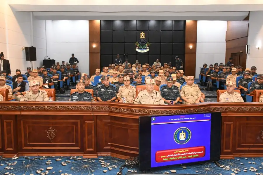 الفريق أسامة عسكر يشهد تنفيذ مشروع مراكز القيادة التعبوى الذى ينفذه الأسطول الشمالى للقوات البحرية