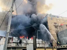 العراق.. الدفاع المدني يسيطر على حريق كبير اندلع وسط محافظة كربلاء