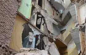 سقوط أجزاء من عقار قديم بجمرك الإسكندرية دون خسائر بشرية
