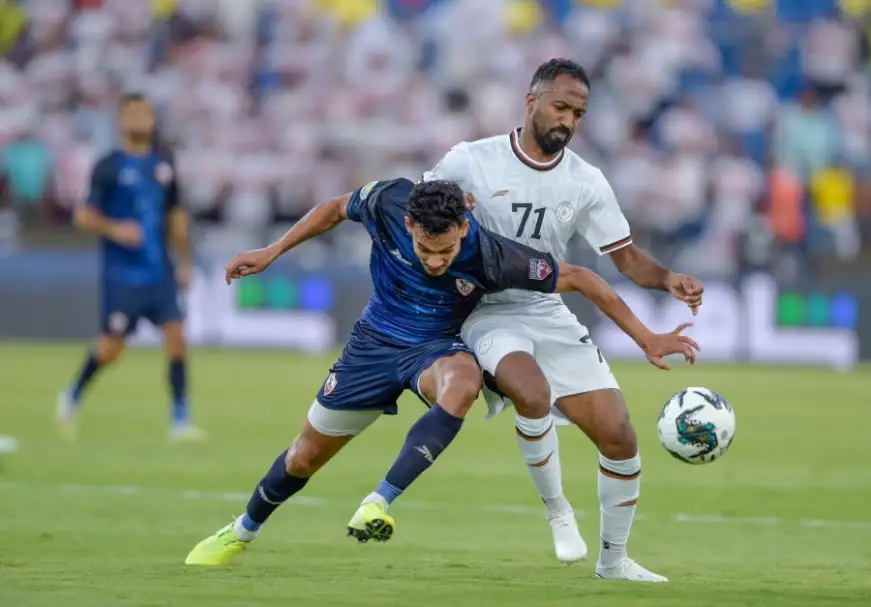 الاتحاد العربي يعاقب مدير الشباب السعودي بسبب الهجوم على التحكيم
