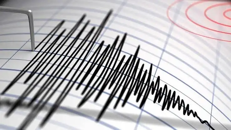 زلزال بقوة 5.9 درجة يضرب مقاطعة مالوكو في إندونيسيا
