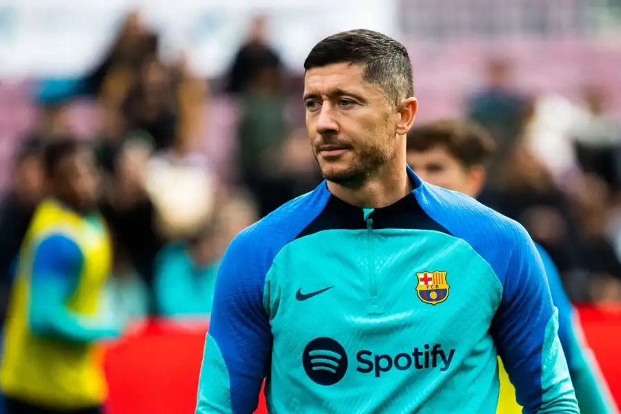 بعد العرض السعودي.. برشلونة يحدد بديل ليفاندوفسكي