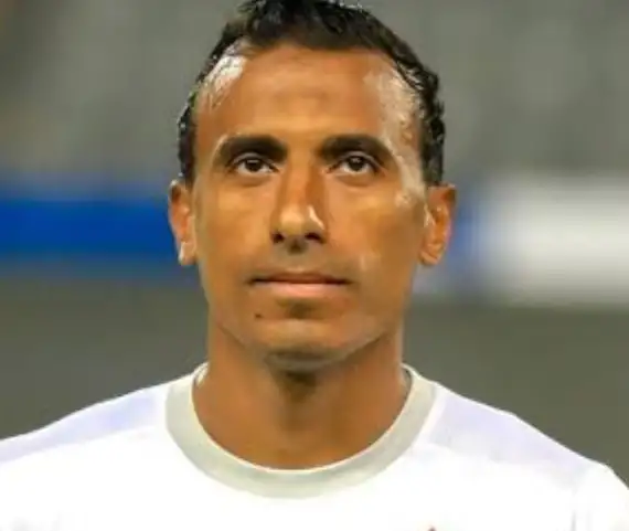 سبب قيد عبدالشافي في قائمة الزمالك الأولى رغم نية الاعتزال