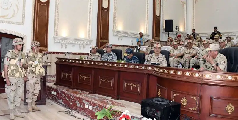 بالفيديو...الفريق محمد زكى يشهد تنفيذ المرحلة الرئيسية لمشروع مراكز القيادة التعبوى للجيش الثالث الميدانى