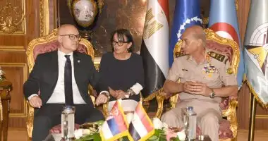 الفريق أول محمـد زكى يلتقى وزير دفاع جمهورية صربيا