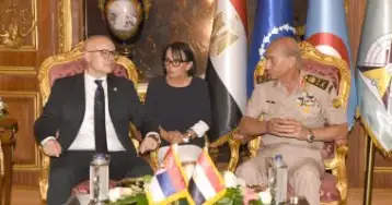 الفريق أول محمـد زكى يلتقى وزير دفاع جمهورية صربيا