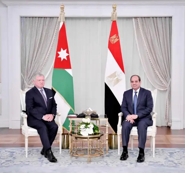 السيسي وعاهل الأردن يتفقان على تعزيز جهود البلدين لتقديم الدعم الكامل للأشقاء في فلسطين