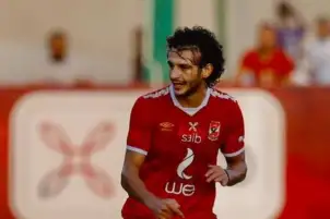 رسميا.. المقاولون العرب يتعاقد مع مدافع الأهلي