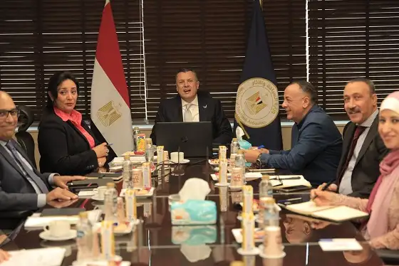 وزير السياحة يبحث استعدادات الموسم السياحي الشتوي المقبل