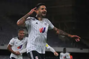 رسميا.. الصربي ميتروفيتش ينتقل إلى الهلال السعودي