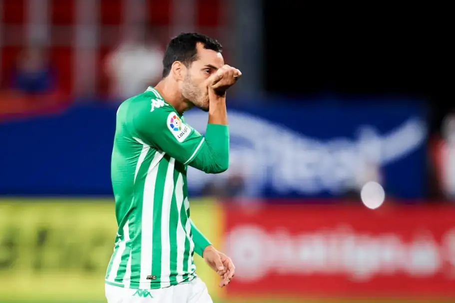 الرياض السعودي يتعاقد مع مهاجم ريال بيتيس
