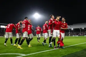 مانشستر يونايتد يقلب الطاولة ويهزم نوتنجهام في الدوري الإنجليزي