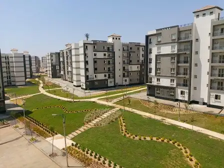 وزير الإسكان يُتابع استكمال تسليم وحدات موظفي الدولة المنتقلين إلى العاصمة الإدارية الجديدة