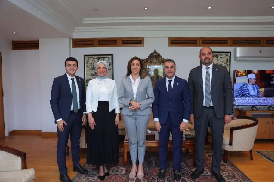 مقرر لجنة الشباب بالحوار الوطني يلتقي وزيرة الثقافة لبحث سبل التعاون بين "شباب القادة" والوزارة