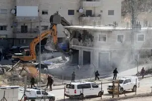 هدم منازل عربية بالنقب بحضور المتطرفين بن غفير وجولدكنوفف