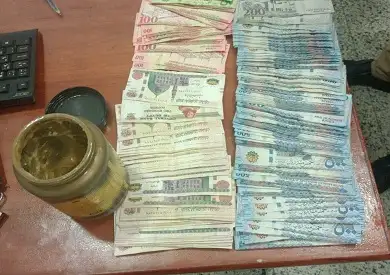جمارك مطار برج العرب الدولى تضبط محاولة تهريب كمية من النقد المصرى والأجنبي