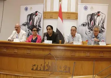 نقاد وأكاديميون في رابع الجلسات المهرجان التجريبي: المسرح المغربي نشأ تجريبيا