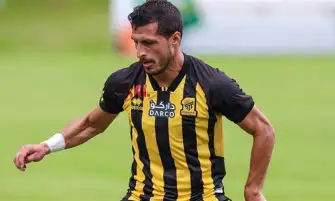 طارق حامد يودع جماهير اتحاد جدة بعد انتقاله إلى ضمك