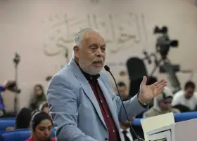 الحوار الوطني.. أشرف زكي يطالب بوقف غلق المسارح الخاصة