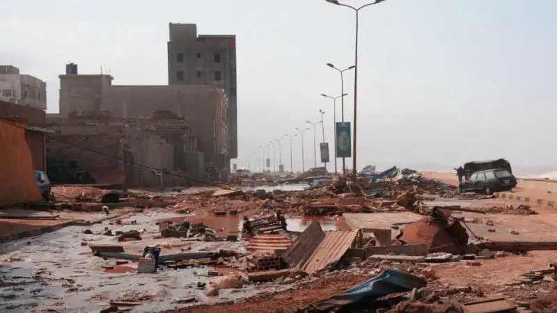 السيسي يوجه القوات المسلحة بتقديم كل أشكال الدعم الإنساني للمتضررين في ليبيا والمغرب