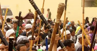 أمن أسوان يتمكن من السيطرة على مشاجرة تجددت بين عائلتين في قرية كشتمنة