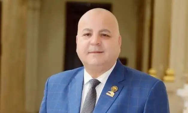 النائب أسامة الأشموني: قرارات الرئيس بزيادة علاوة غلاء المعيشة والمعاشات تعزز الحماية الاجتماعية للفئات البسيطة
