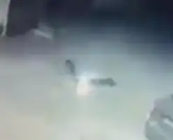 طفل فلسطيني ينجو من انفجار سكوتر كهربائي في آخر لحظة.. فيديو يوثق الواقعة