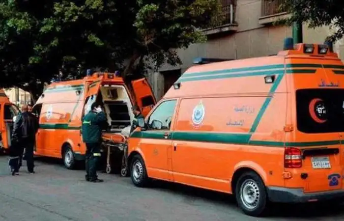إصابة 25 شخصا بحالة تسمم بعد تناولهم وجبة دجاج في مطعم بالمنوفية