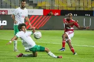 طبيب الأهلي يوضح حجم إصابة بيرسي تاو بعد مباراة المصري