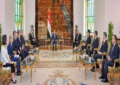 السيسي ووفد صيني يؤكدان الحرص المتبادل على مواصلة تطوير التعاون الثنائي