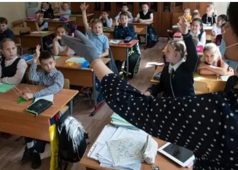 كيف أثرت حرب أوكرانيا في المدارس الروسية؟ سي إن إن تجيب