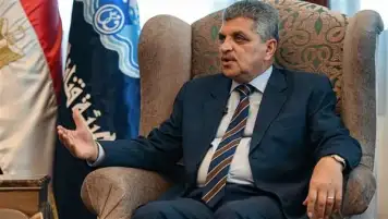 أسامة ربيع: قناة السويس الممر الأكثر أمانا والأقصر مسافة والأفضل من حيث الخدمات