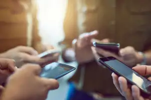 دراسة: أشعة الهواتف قد تتسبب في البلوغ المبكر المرتبط بضعف الخصوبة مستقبلا عند الرجال