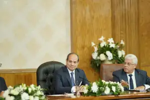 الرئيس السيسي: العشر سنوات الماضية كانت مرحلة انتقالية لسد الثغرات والفجوات في قطاعات الدولة