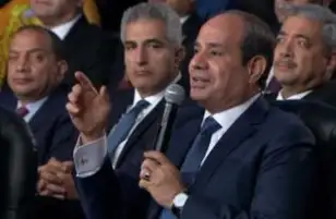 الرئيس السيسي: رأيت منذ البداية أن أفكار إدارة مراكز الشباب لا قِبَل للدولة بها