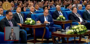 السيسي يوجه الحكومة بضرورة الانتهاء من مشروعات تطوير الموانئ والسكك الحديدية والطرق في 2025