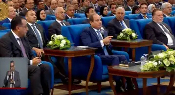 الرئيس السيسي: بتابع مشروعات الدول التانية.. الدولة حاجة تانية غير الكلام