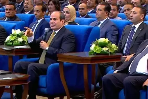 الرئيس السيسي: البنية المعلوماتية للحكومة مغلقة.. ولا يمكن إصابتها بالشلل